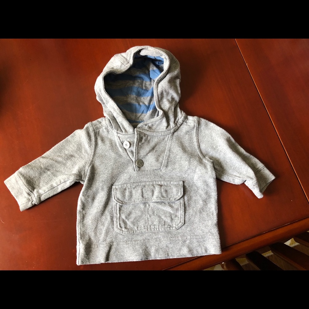 Baby Gap 3-6 months sweatshirt